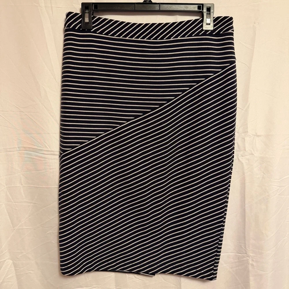 Banana Republic Black and‎ White Striped Pencil Skirt